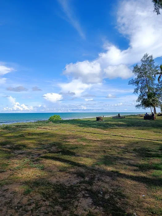 Pantai Peranginan Kelulut Picture 10