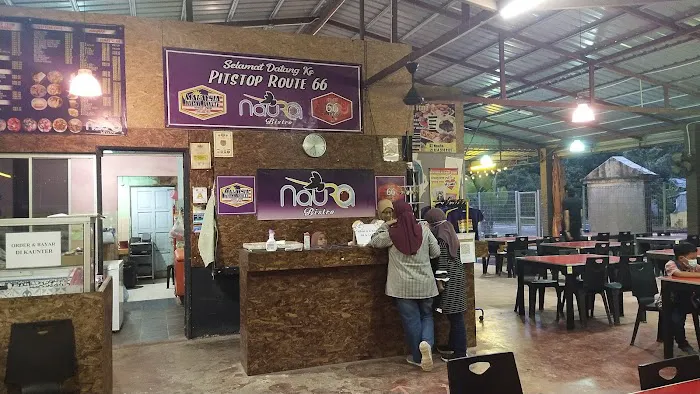 NauRa Bistro Picture 5