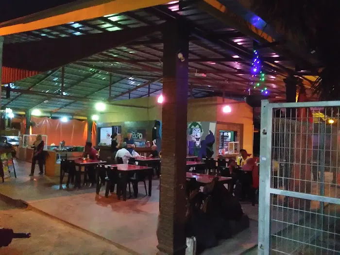 NauRa Bistro Picture 6