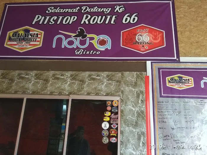 NauRa Bistro Picture 2