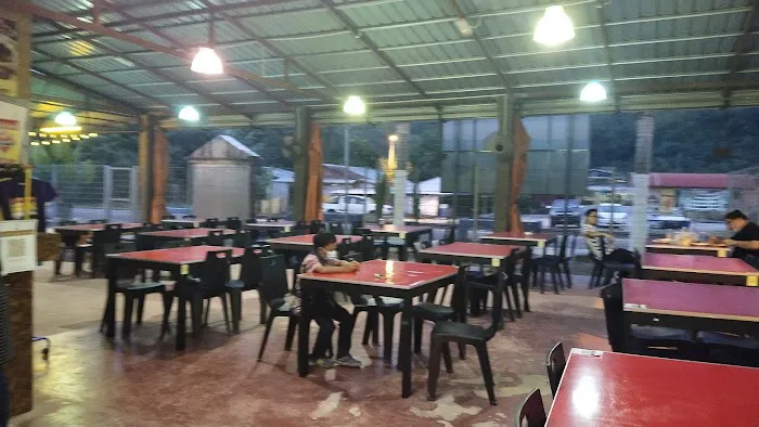 NauRa Bistro Picture 10