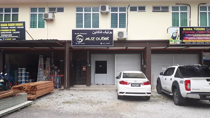 MUZ Outlet Picture 3