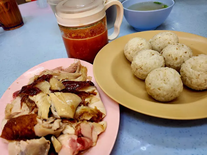 Restoran Nasi Ayam How Wan (桃源鸡饭店) Picture 2