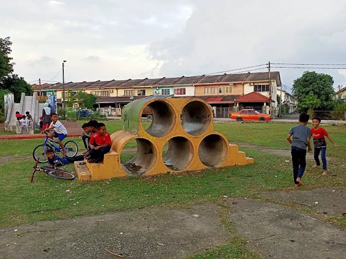 Taman Permainan Cenderawasih Picture 1