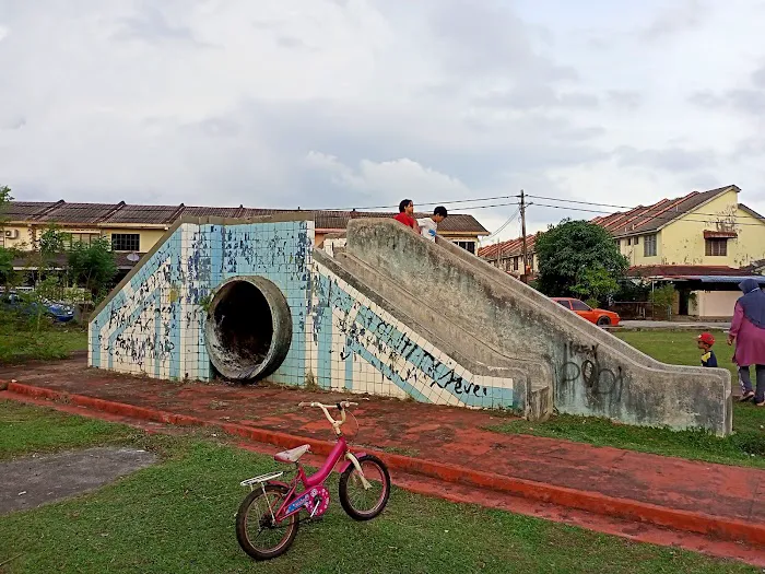 Taman Permainan Cenderawasih Picture 6