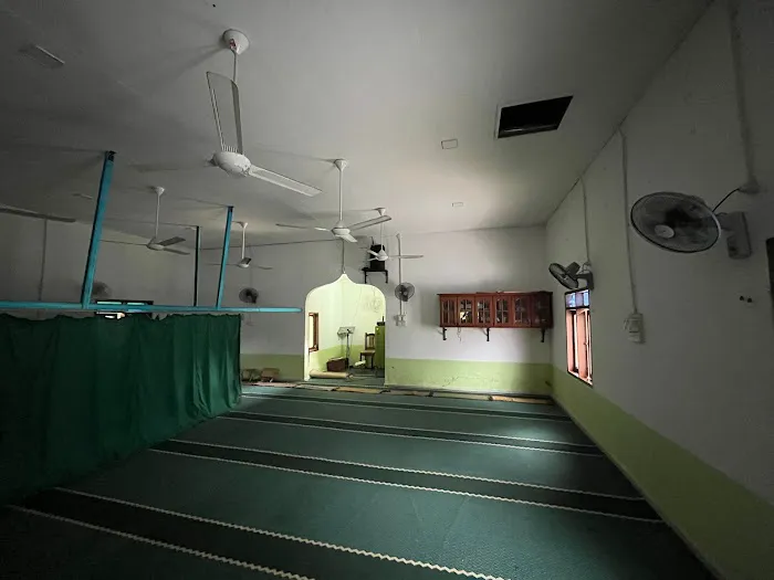 Madrasah kampung kual (mosque) Picture 3