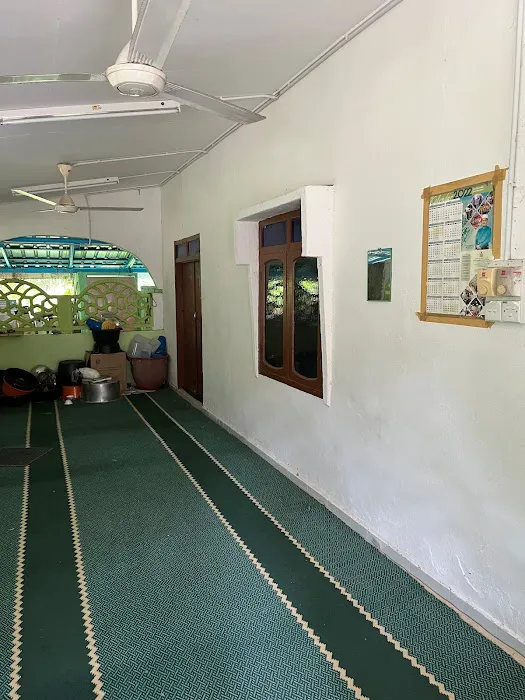 Madrasah kampung kual (mosque) Picture 1