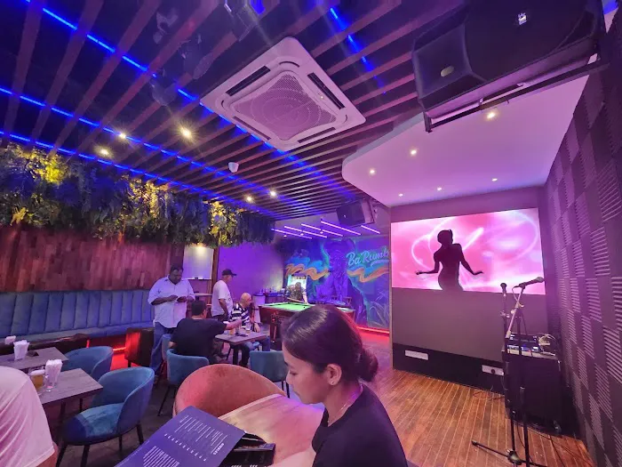 Rokaro Cafe Picture 2