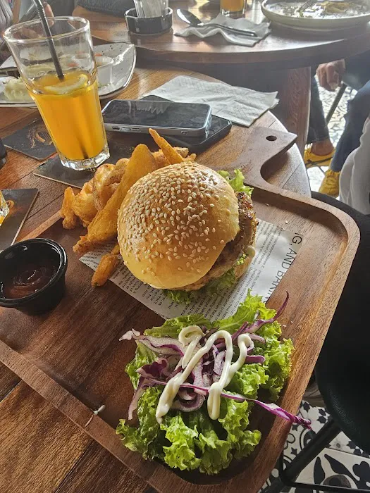 Rokaro Cafe Picture 3