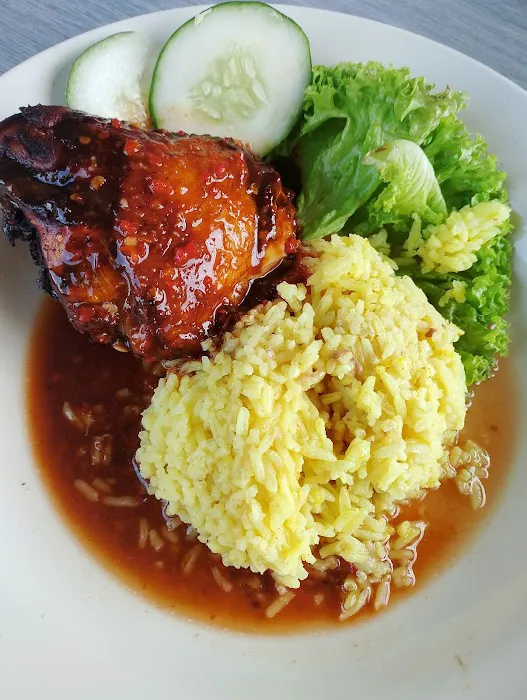 Aloya kitchen Picture 5