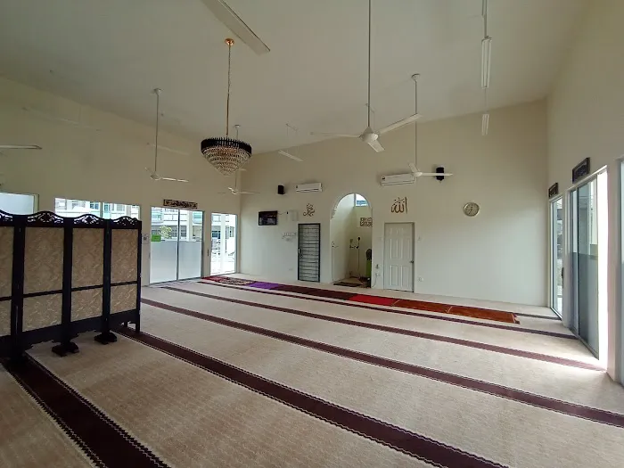 Surau al-Fattah Behrang Residen Picture 3