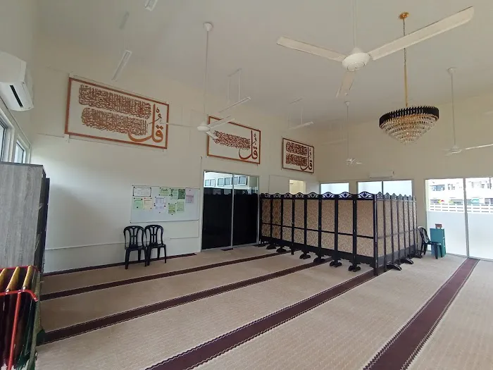 Surau al-Fattah Behrang Residen Picture 9