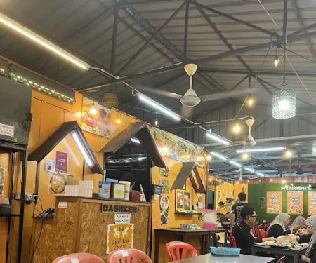 Zaza Seafood & Tomyam