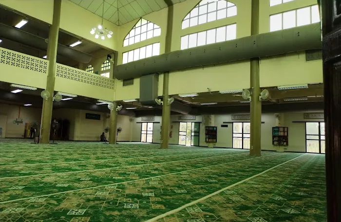 Surau Pusat Islam Picture 3