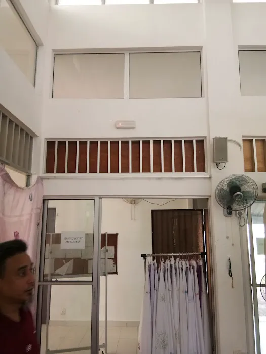 Surau Al-Bukhary Laman Glenmarie Picture 3