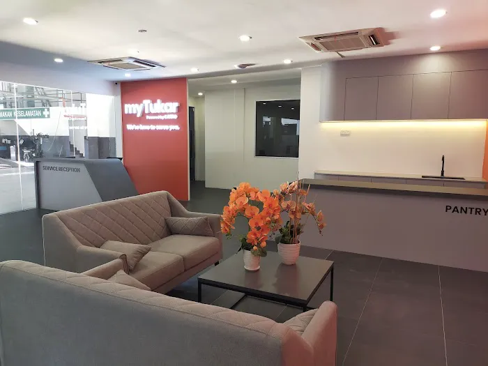 Carro (Formerly myTukar) Seremban - Retail Experience & Service Centre Picture 7