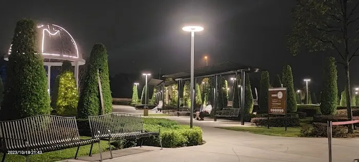 Canary Garden Central Park Picture 3
