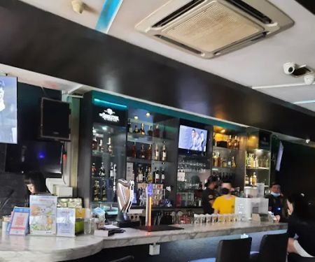 Adax Cafe & Pub