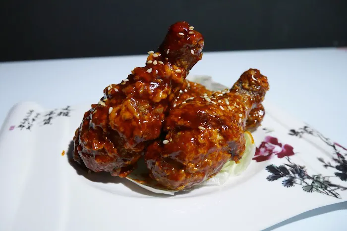 Xiyuan Bar & Restaurant • 戏院 Picture 1