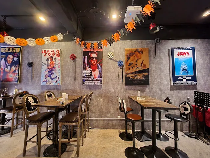 Xiyuan Bar & Restaurant • 戏院 Picture 6