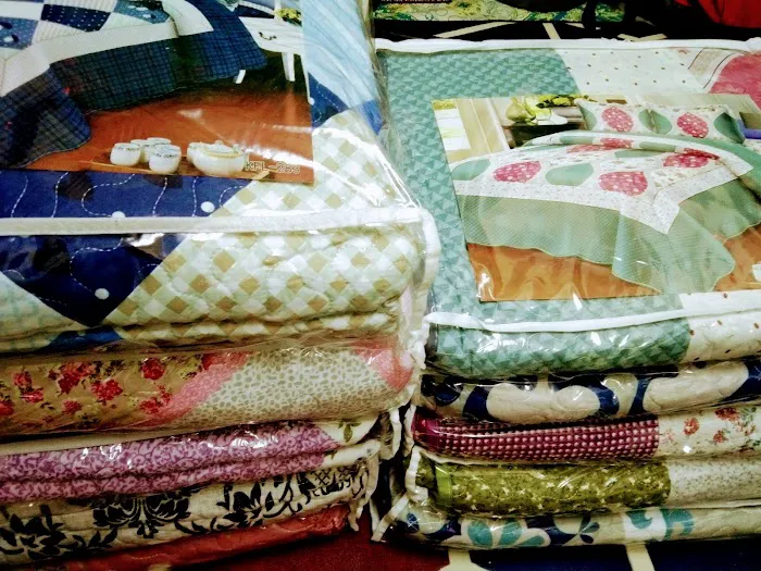 MakMok shopping centre Picture 4