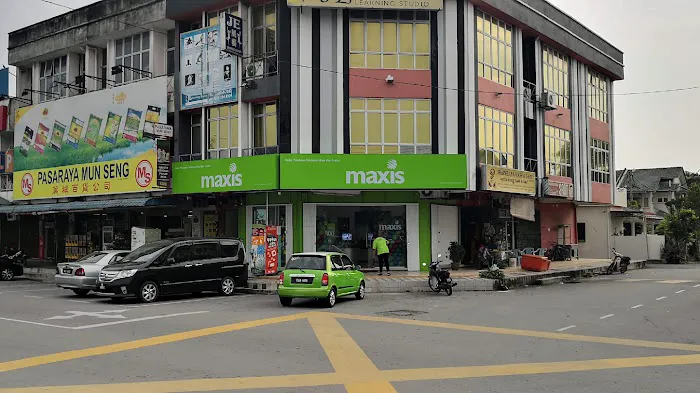 Maxis Hybird Centre | Dengkil Picture 1