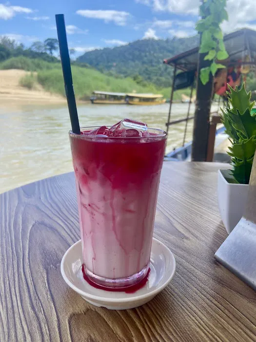 Arissa Floating Restaurant Picture 5