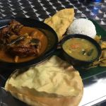 Ahloys Bistro