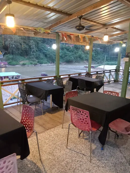 SUNSET RIVERVIEW CAFE Picture 1