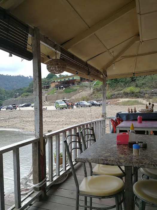 River Boat Restaurants Picture 3