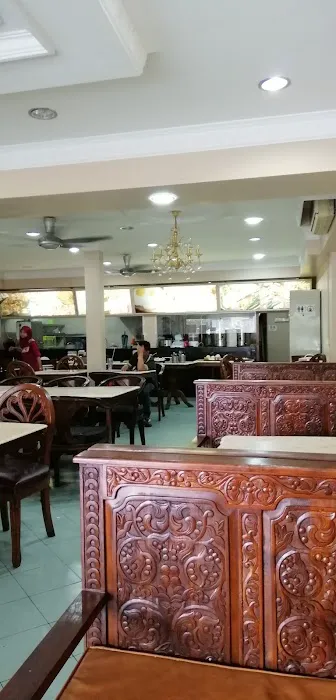 D & R CAFE Picture 2