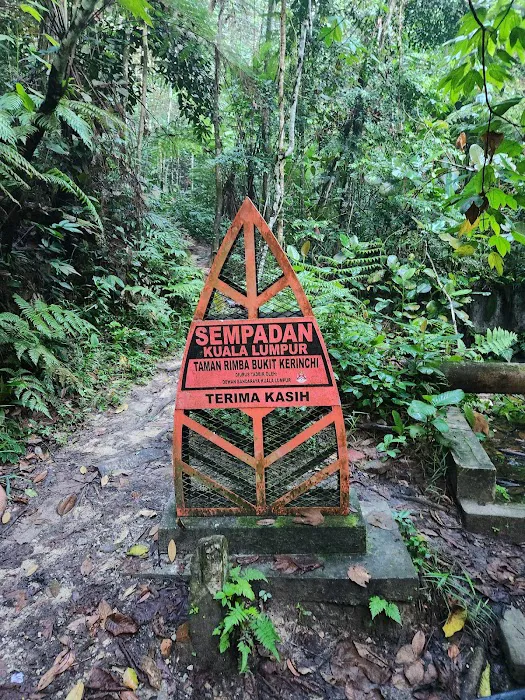 Gasing Hill Top Picture 2