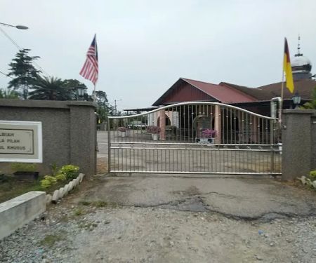 Masjid Nur Salbiah Kariah Selaru