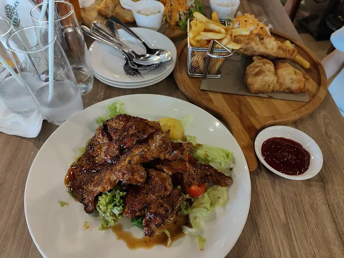 Souled Garden Restaurant & Bar Taman Equine Picture 5