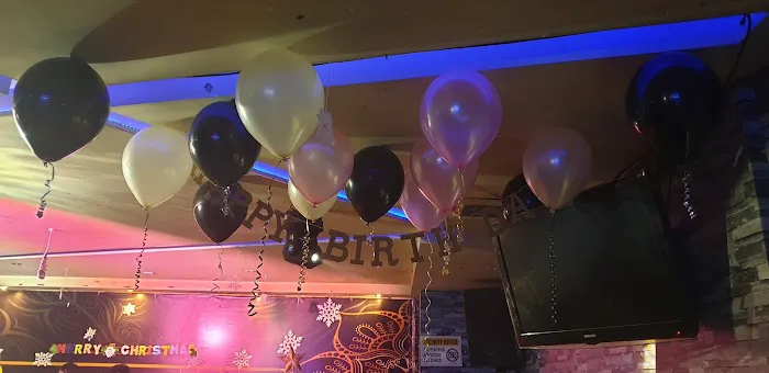 Anuragh Retro Bar Picture 4