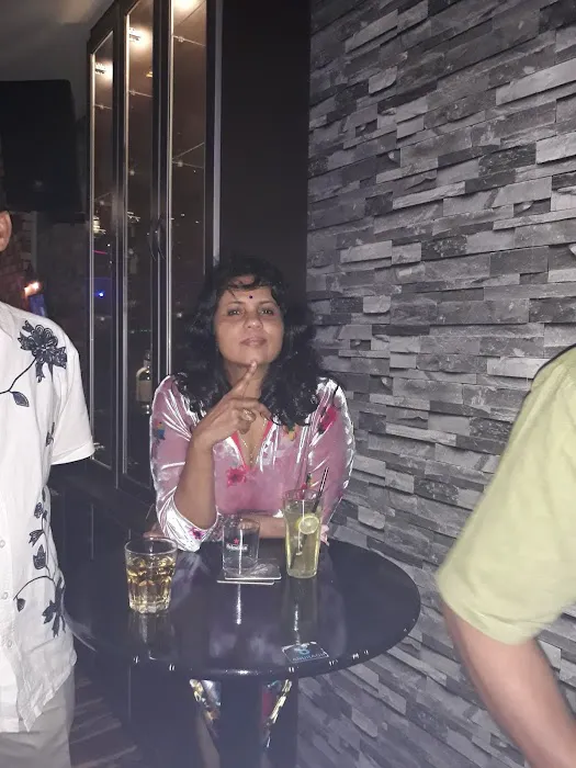 Anuragh Retro Bar Picture 10