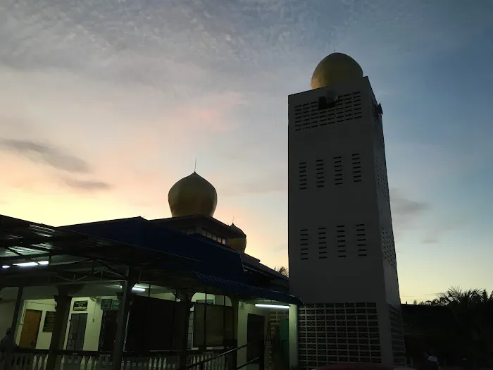 Annur Mosque Kampung Kanchong Tengah Picture 4