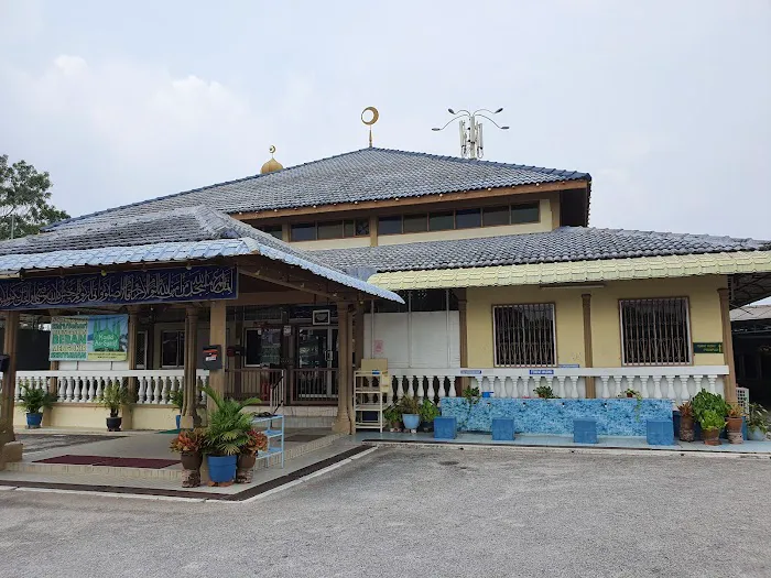 As-Syarif Mosque (Town Mosque) Picture 2