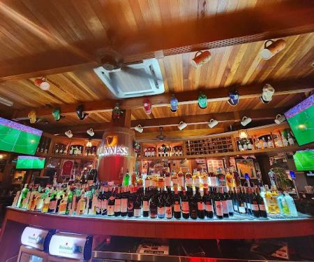Healy Mac's Irish Bar & Restaurant - Publika