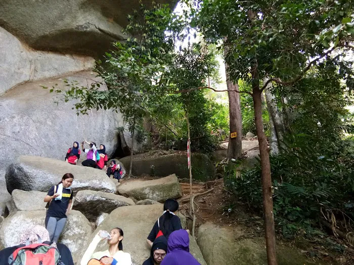 Bukit Kutu & Gunung Rajah Trailhead Picture 10