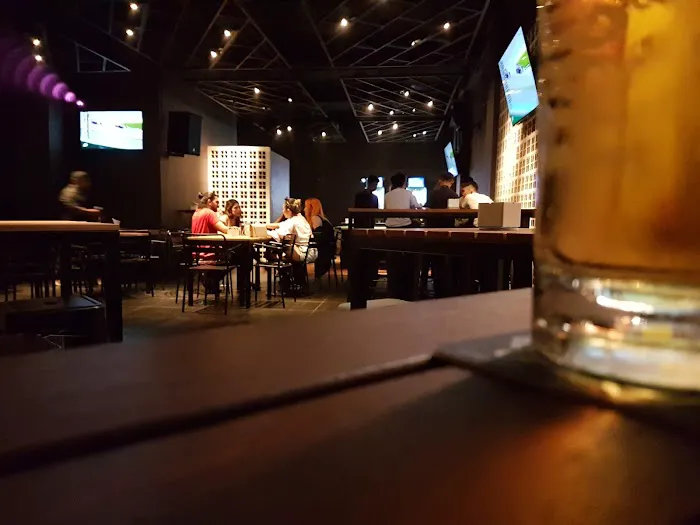 Barfly Picture 2