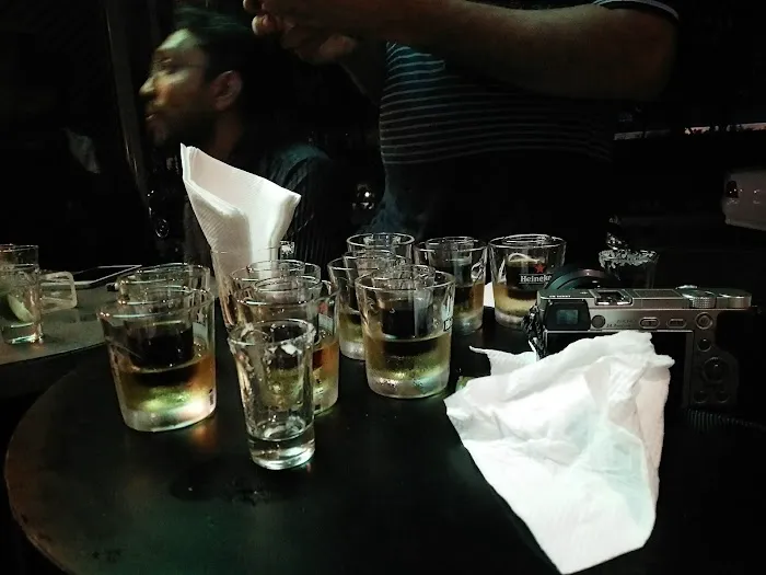 Barfly Picture 5
