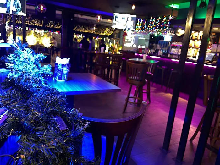 Gossip Bar & Kitchen Picture 5