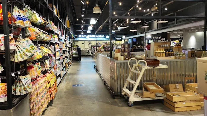 Publika Shopping Gallery Picture 4