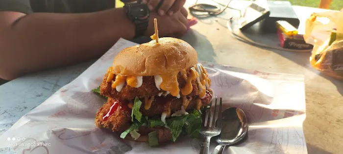 BURGER BRO SPICY Picture 1