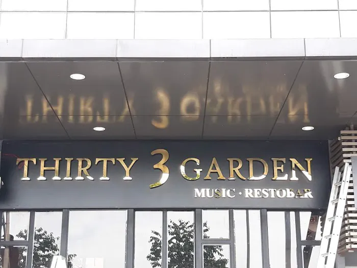Thirty 3 Garden. Restobar Picture 3