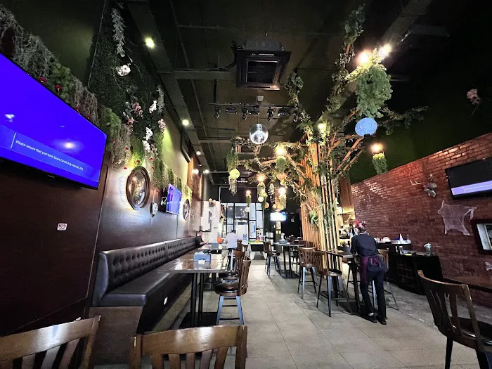 Thirty 3 Garden. Restobar Picture 2