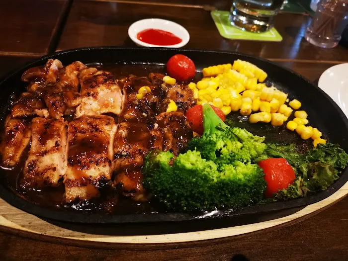 Thirty 3 Garden. Restobar Picture 8