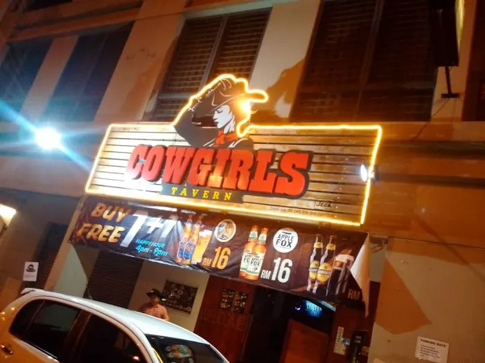 COWGIRLS TAVERN Picture 4