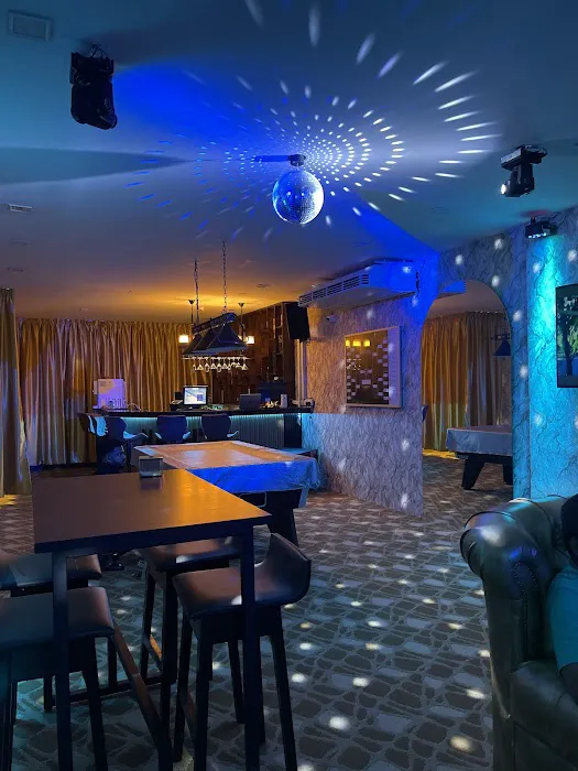 NATH'S RESTAURANT AND BAR Picture 7